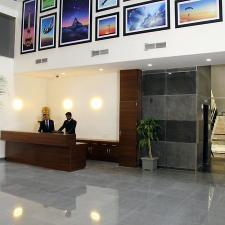 The Sky Court Hotel Aurangabad  Ngoại thất bức ảnh
