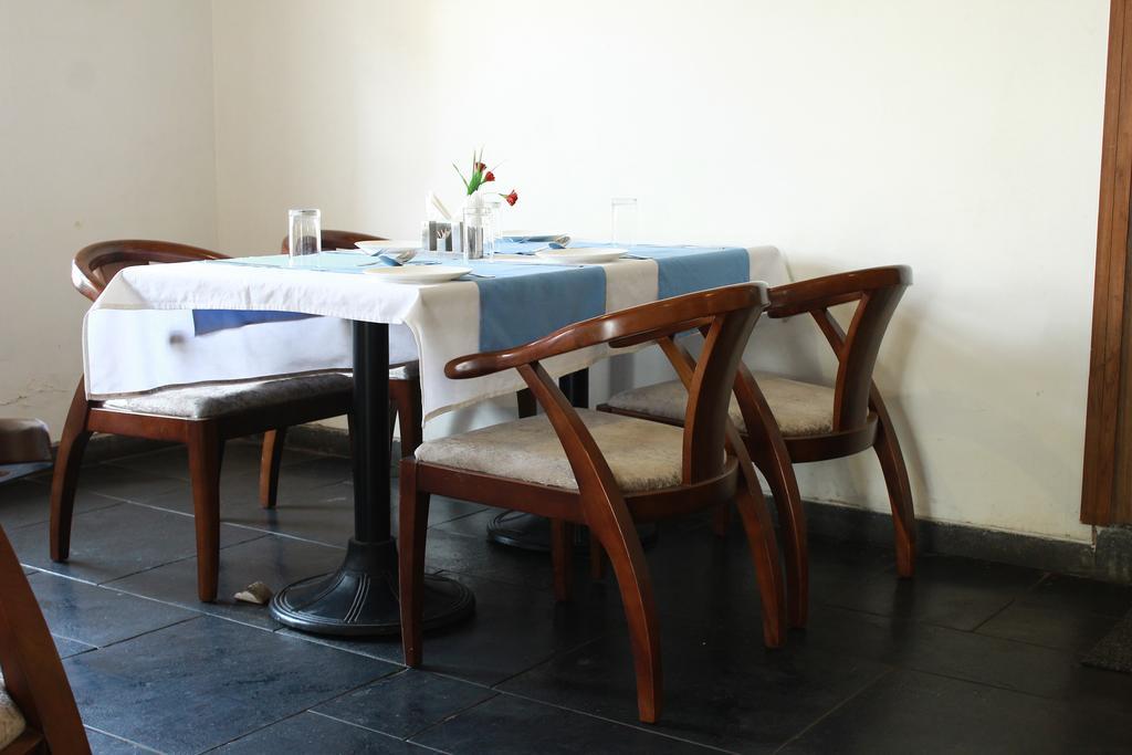 The Sky Court Hotel Aurangabad  Ngoại thất bức ảnh