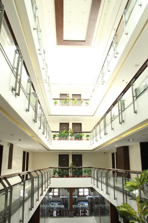 The Sky Court Hotel Aurangabad  Ngoại thất bức ảnh